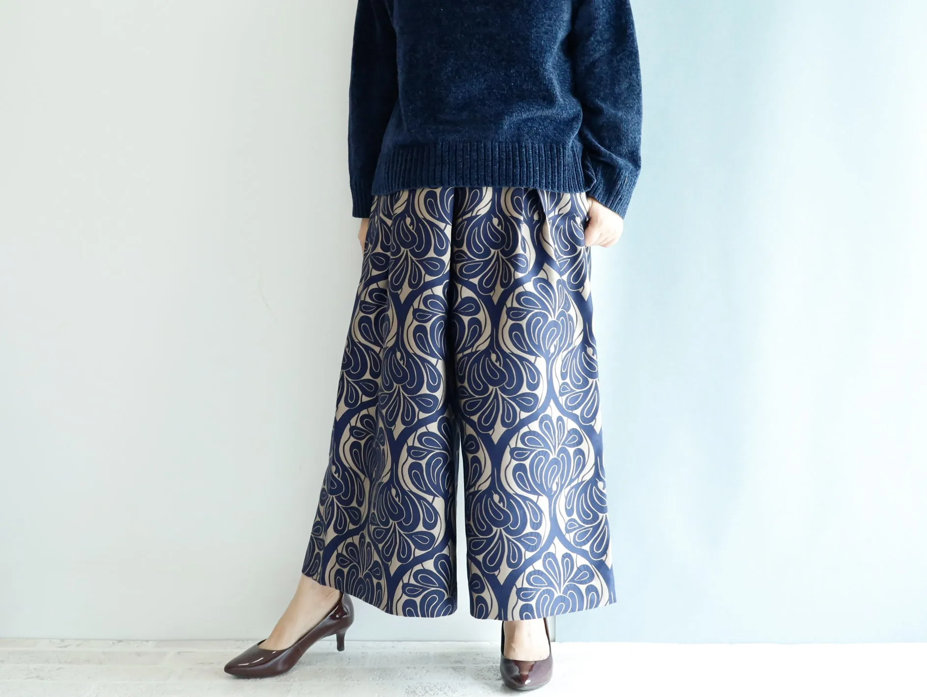<P06CG85>  COVENT GARDEN GAUCHO trousers Gray