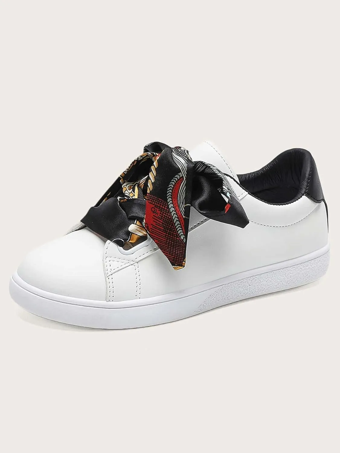 Y2K Sneakers Fashion Skate Shoes with Skinny Scarf Lace Up Decor Comfortable Streetwear Sneakers for Women Chunky Sole Daily Casual Trainers
