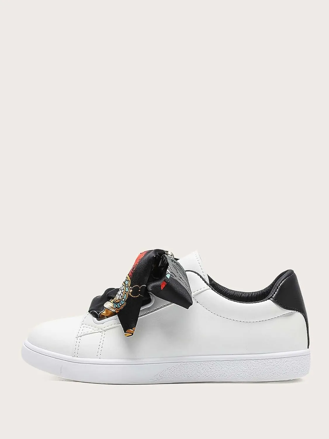 Y2K Sneakers Fashion Skate Shoes with Skinny Scarf Lace Up Decor Comfortable Streetwear Sneakers for Women Chunky Sole Daily Casual Trainers