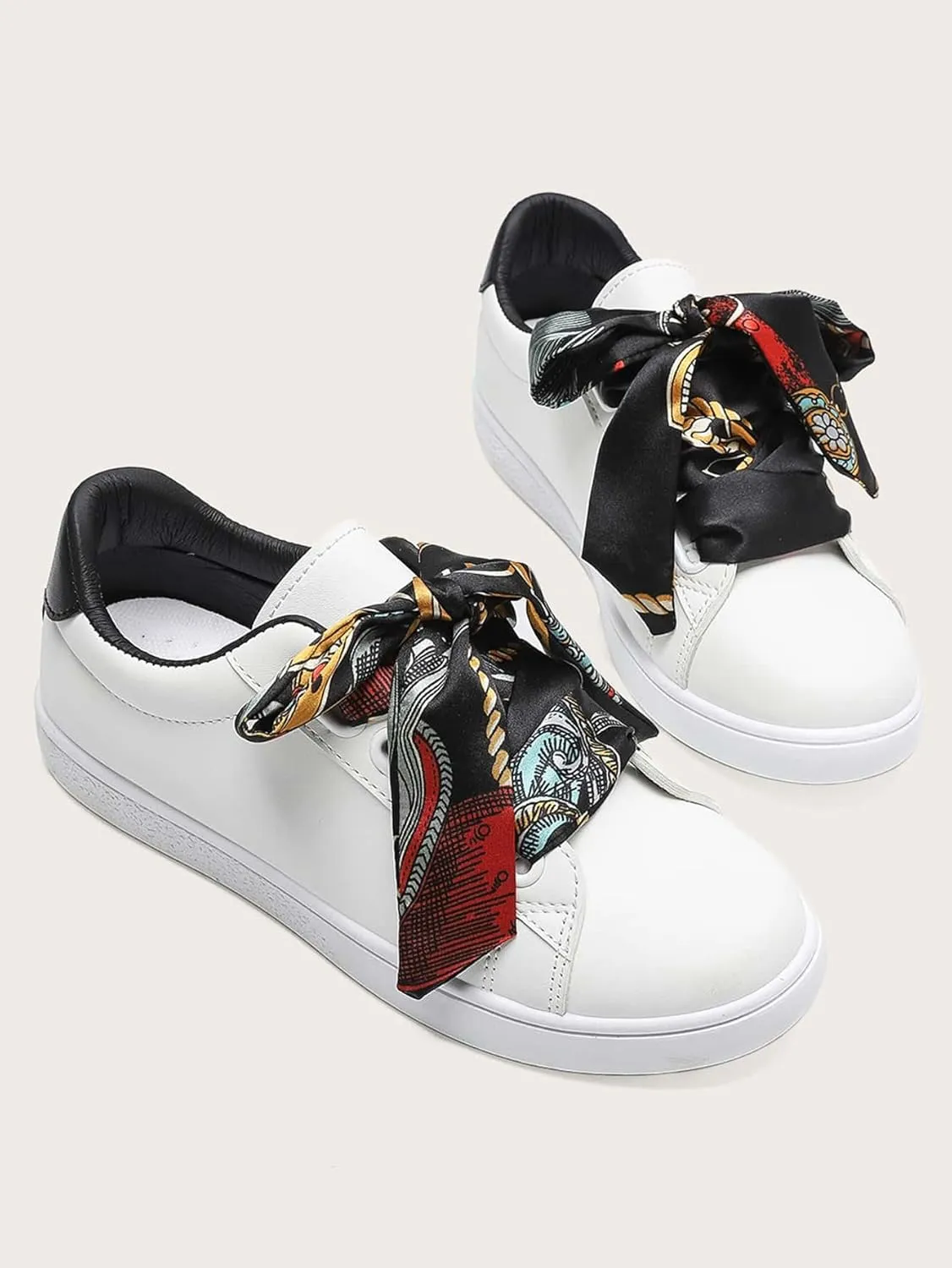 Y2K Sneakers Fashion Skate Shoes with Skinny Scarf Lace Up Decor Comfortable Streetwear Sneakers for Women Chunky Sole Daily Casual Trainers